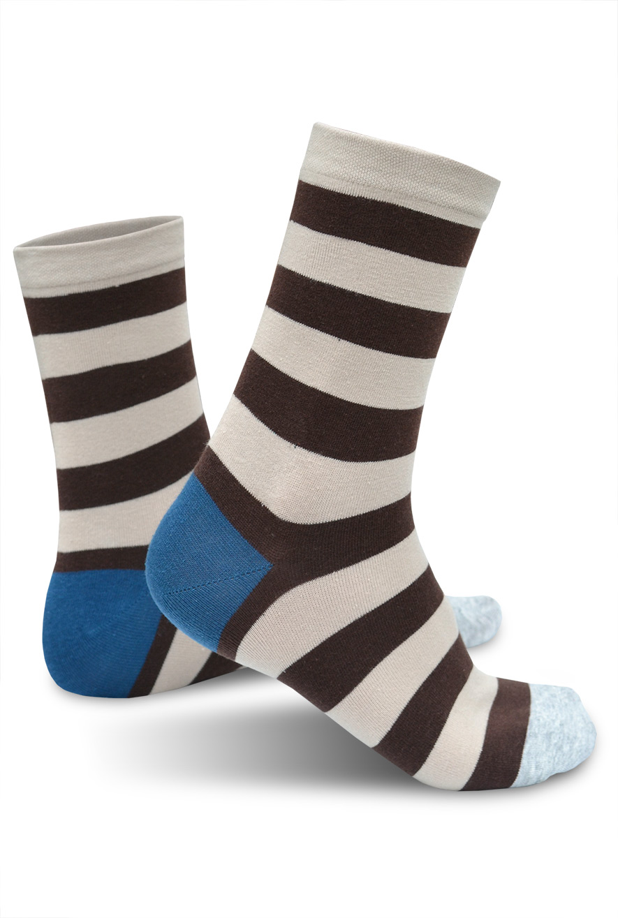 полосатые носки с синей пяткой