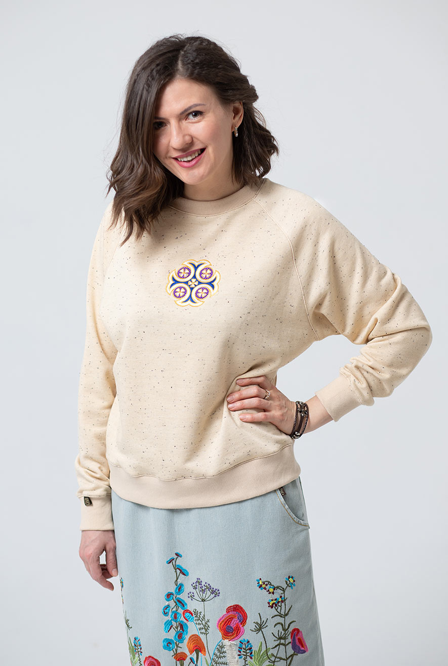 sweatshirt with christian embroidery 