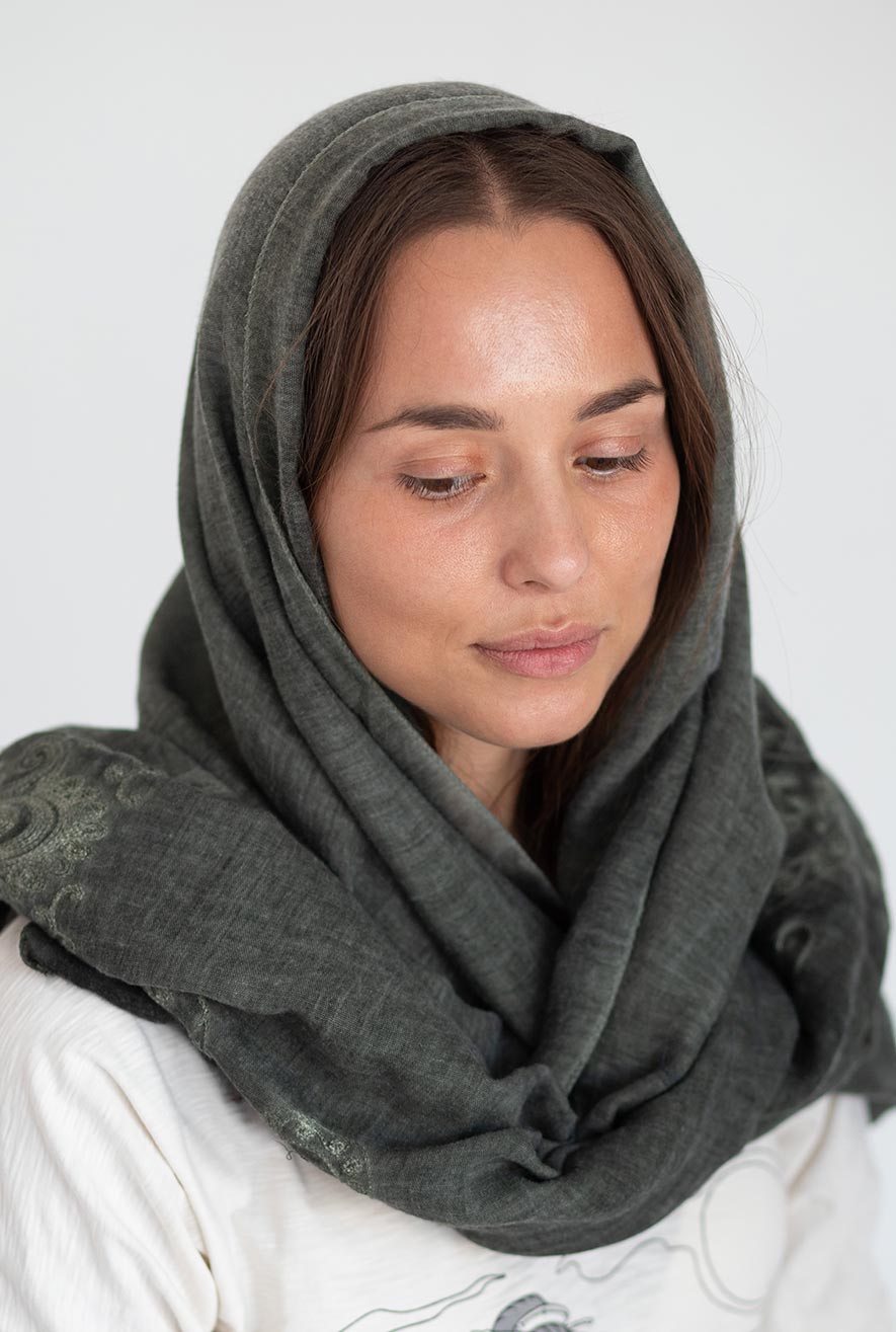 dark grey shawl 