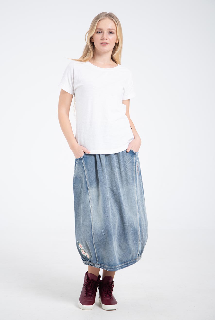 Denim skirt blue with floral embroidery