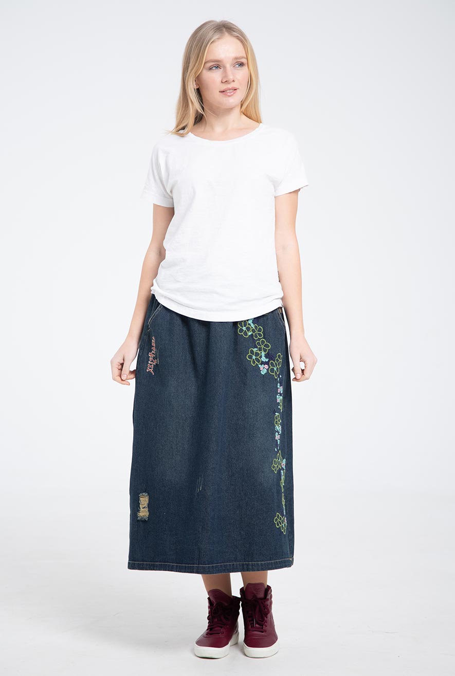  Blue skirt with embroidered flowers