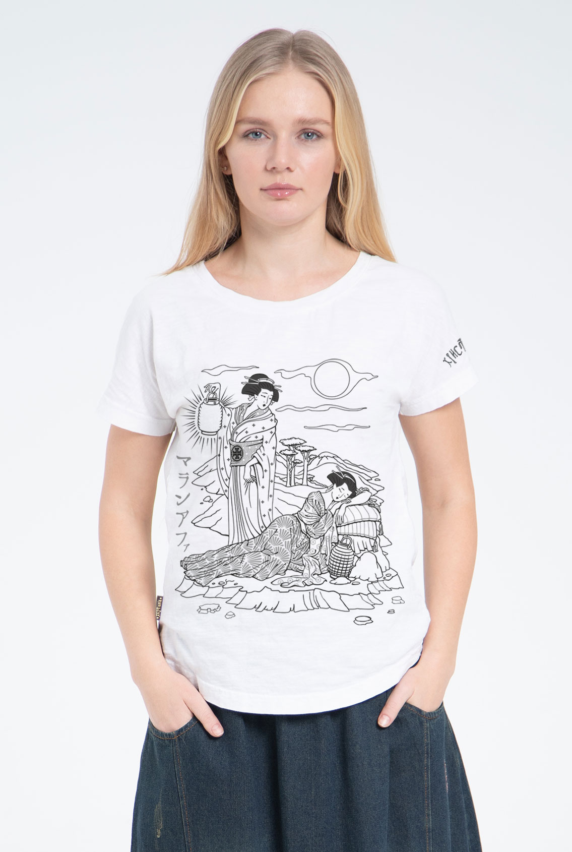 t-shirt with maran afa plot