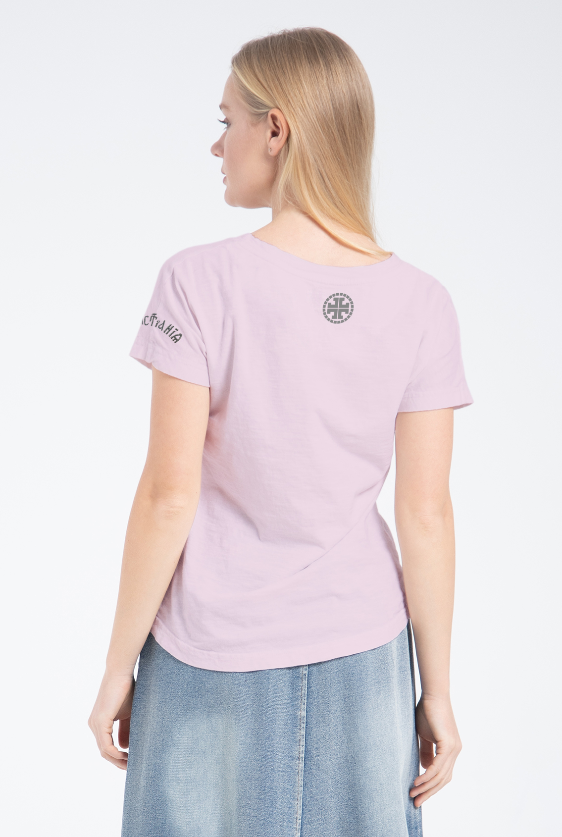 розовая женская футболка