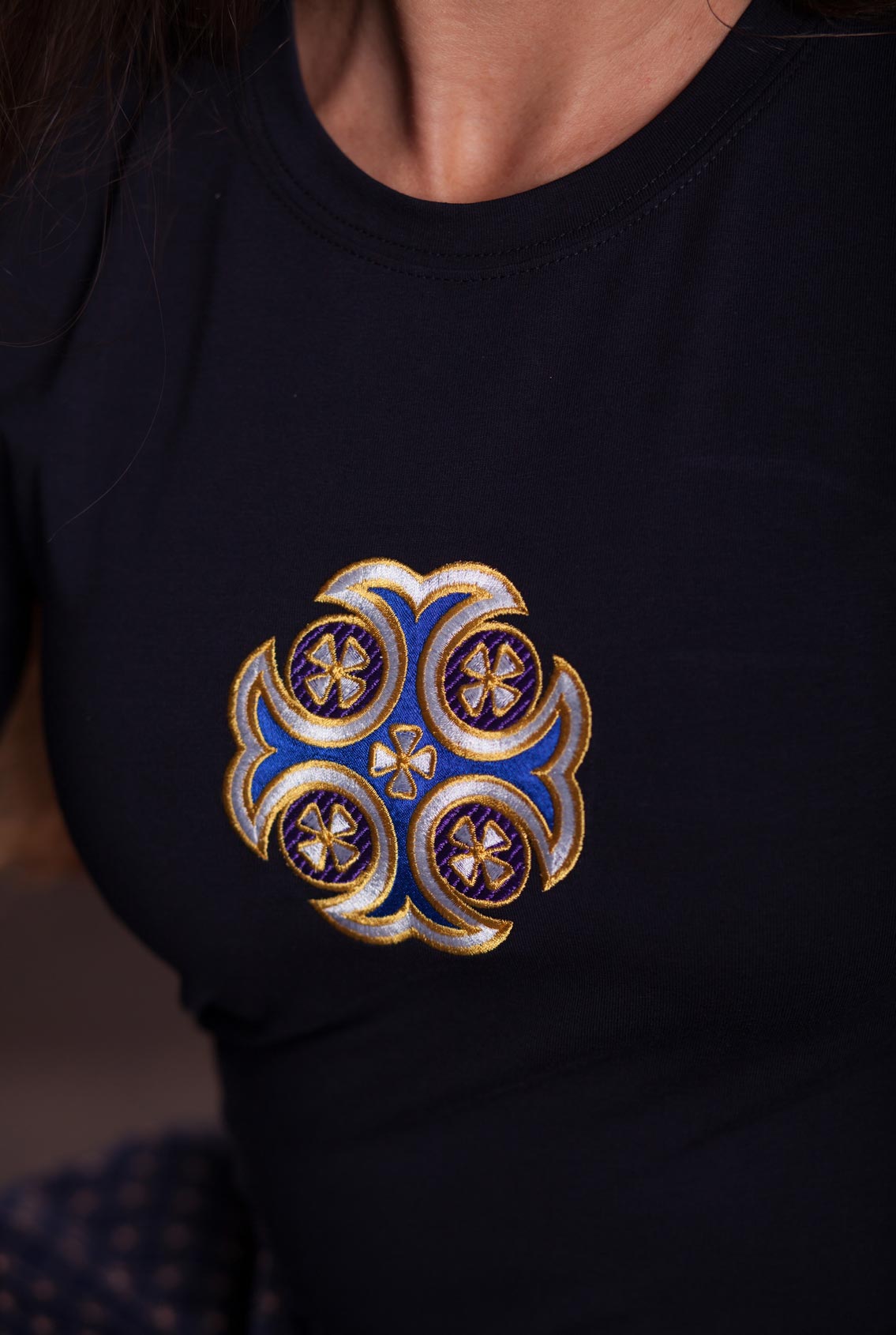 женская футболка с крестом, women's t-shirt with a cross